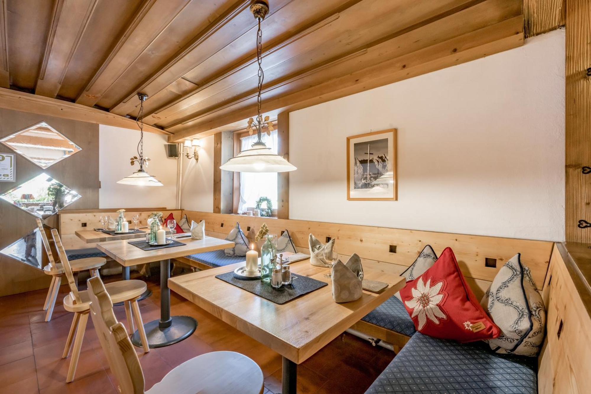 Inntaler Hof Seefeld in Tirol Exterior foto